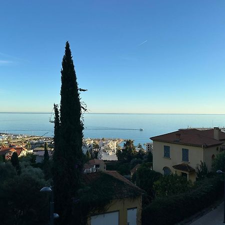 Le Vigia-Vue Mer-Terrasse-Climatisation-Parking Menton Exteriör bild
